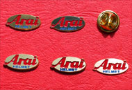 Insigne pins metalice ovale gravate