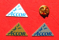 Insigne pins policromie triunghiulare