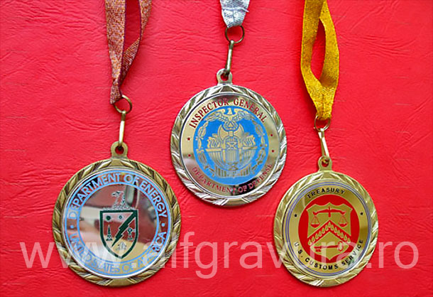 Medalii aur, argint, bronz, cu snur
