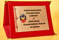 Plachete aluminiu auriu - Mapa plus rosu