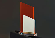 Trofee acril rosu tt8-r